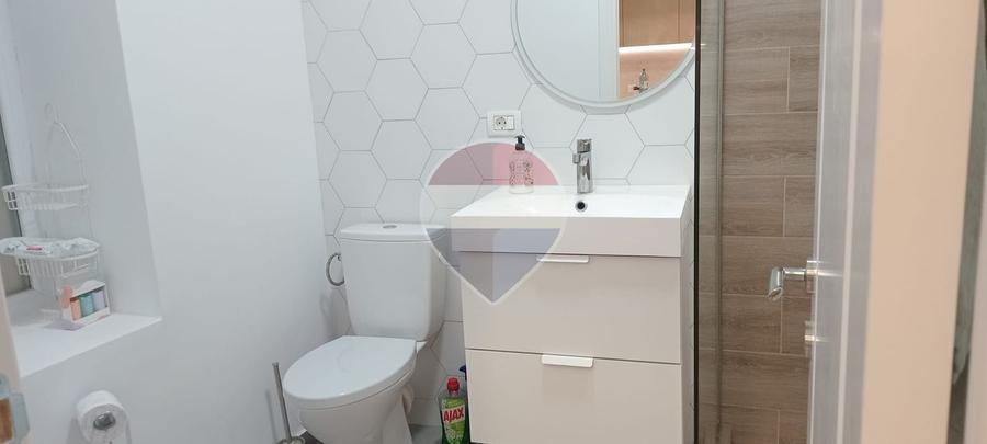 Apartament cu 3 camere decomandat, mobilat în Ultracentral