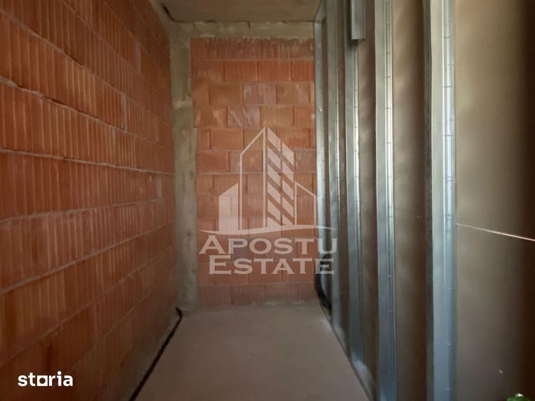Casă cu 5 camere cu Teren 1330 Mp în Urseni