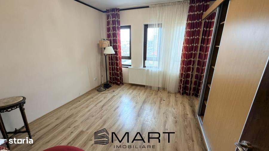 Apartament cu 3 camere în Calea Dumbrăvii