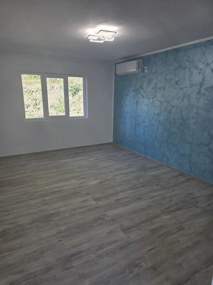 Casă cu Teren 663 Mp în Leșnic