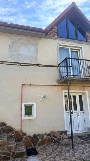 Casă individuală cu 5 camere cu Canalizare în Nord