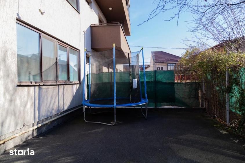 Apartament cu 3 camere în Străulești