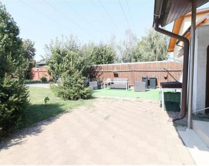 Apartament cu 3 camere decomandat în Aleea Tudor Neculai