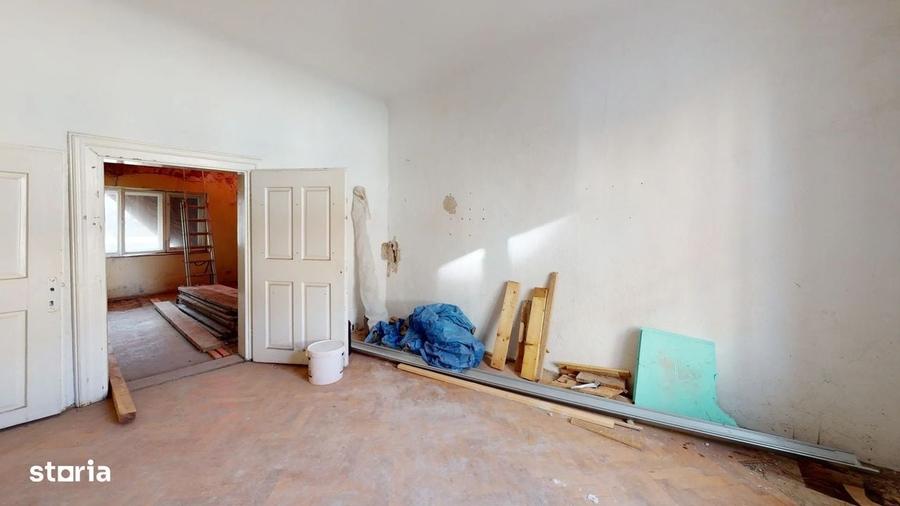 Apartament cu 4 camere în Centrul Istoric