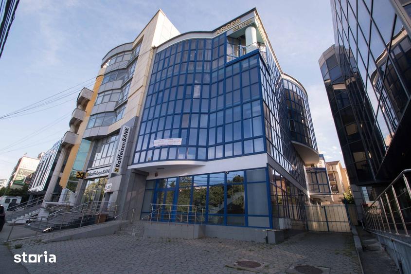 Spațiu comercial, de 1,200 mp, în Craiovei