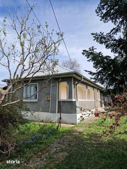 Casă cu 4 camere cu Teren 135 Mp în Valea Călugărească