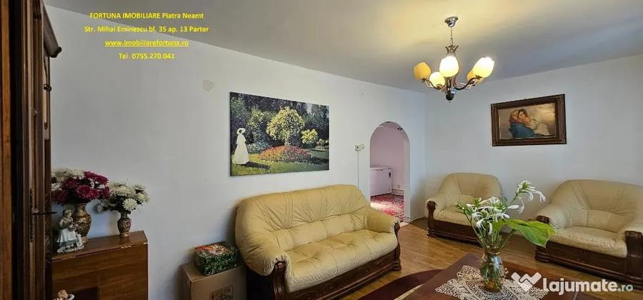 Apartament cu 3 camere decomandat în Calea Romanului