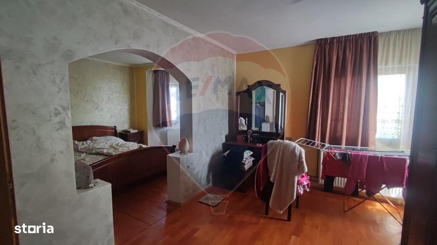 Casă cu 4 camere în Fughiu