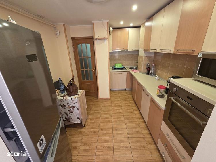 Apartament de INCHIRIAT 3 camere -CARTIER E3 - 2