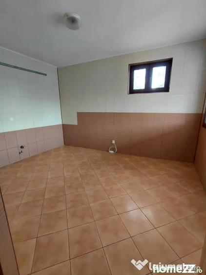 Casa P+1 zona Traian cu vedere la Brates - 11