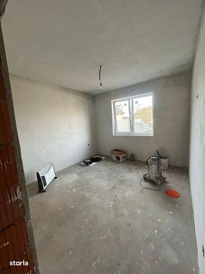 Vand casa in loc.Livada de Bihor - 2