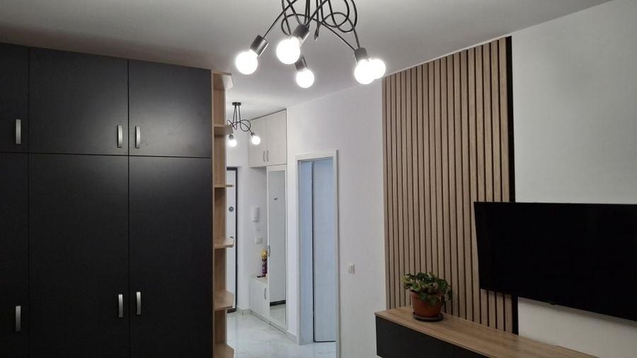 Inchiriez Garsoniera Decomandata - 1