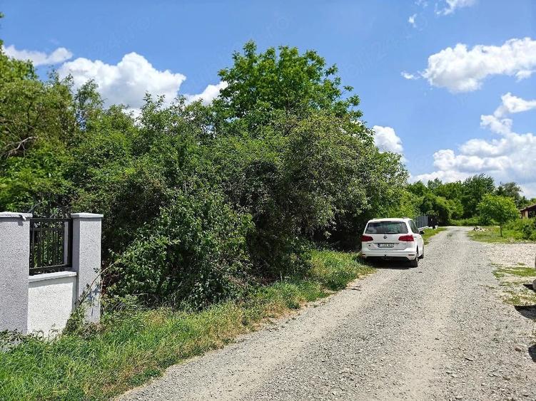 Teren de 1361 mp, în Central