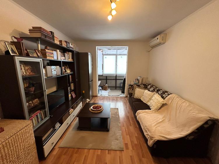 Titan 3 Camere  Etaj 1 Bloc Caramida Consolidat Instalatii Schimbate - 2