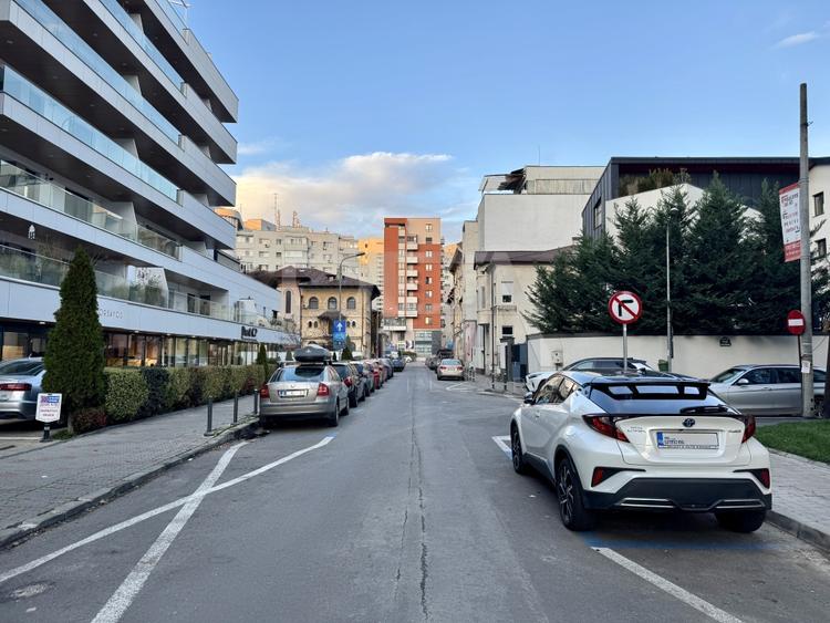 Loc de parcare Str. Petru Rares 13 - zona Victoriei - 5