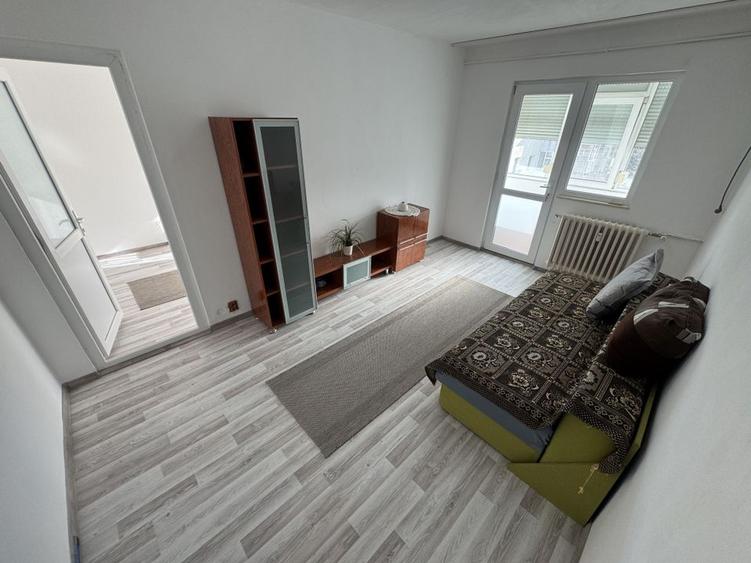 Apartament 2 camere zona Inel 2 - 1