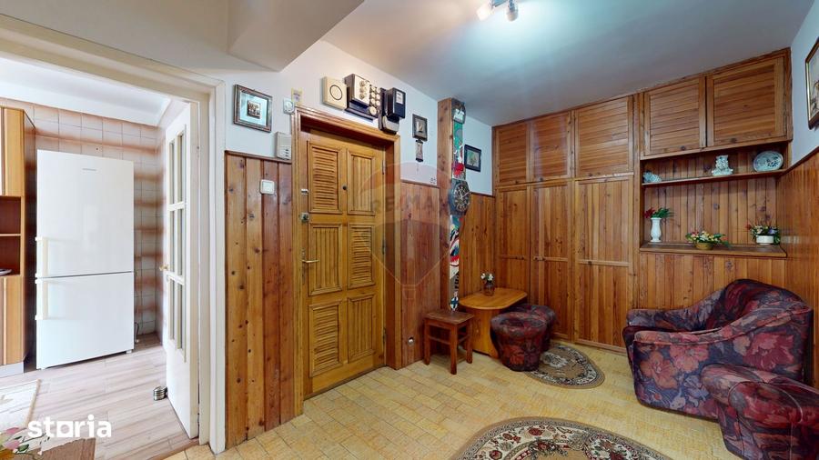 Apartament cu 3 camere decomandat în Eroilor