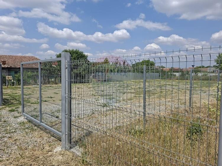 Teren logistic 907 mp de închiriat/ Aurel Vlaicu - 8