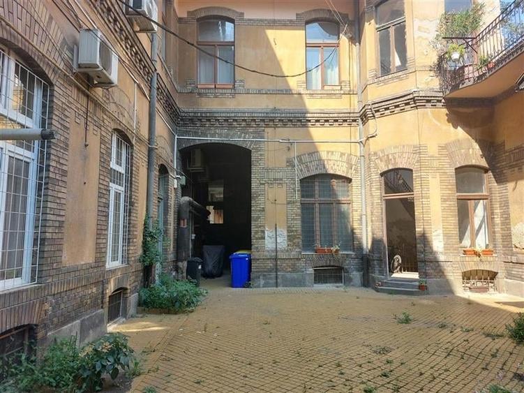 Apartament generos cu 3 camere, zona Metianu - 1