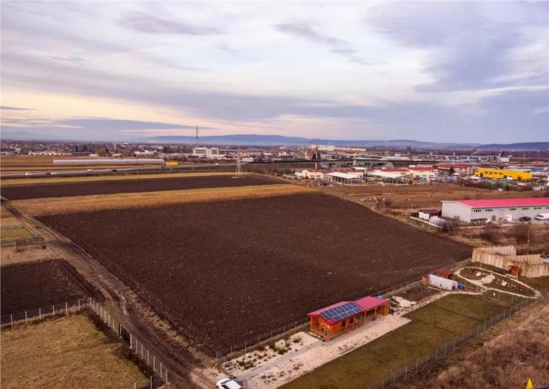 Film!Potential rezidential investitional, 5.000 mp intravila - 2