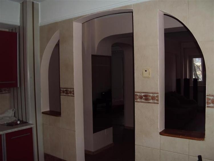 Apartament 4 camere,et 2, 3 balcoane, boxa, parcare, zona Teatru - 3