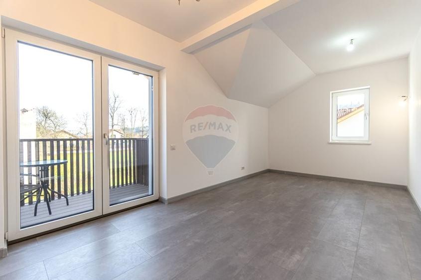 CASE NOI ÎN ARHITECTURĂ ALPINO-MODERNĂ CU ALEE PRIVATA | CRISTIAN - 30