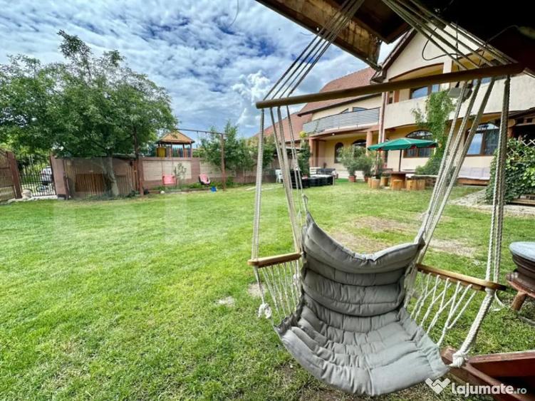 Casa 5 camere,teren 700 mp, foisor si gratar,Micesti - 11