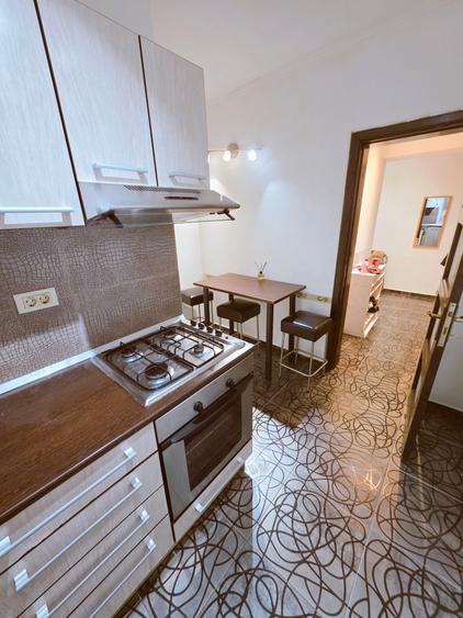 Garsoniera dubla Sala Palatului et 1/7  bloc 1960 centrala proprie 42 mp - 16