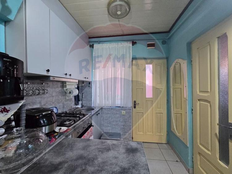 Apartament cu 2 camere de vânzare în zona Parcul Feroviarilor - 3