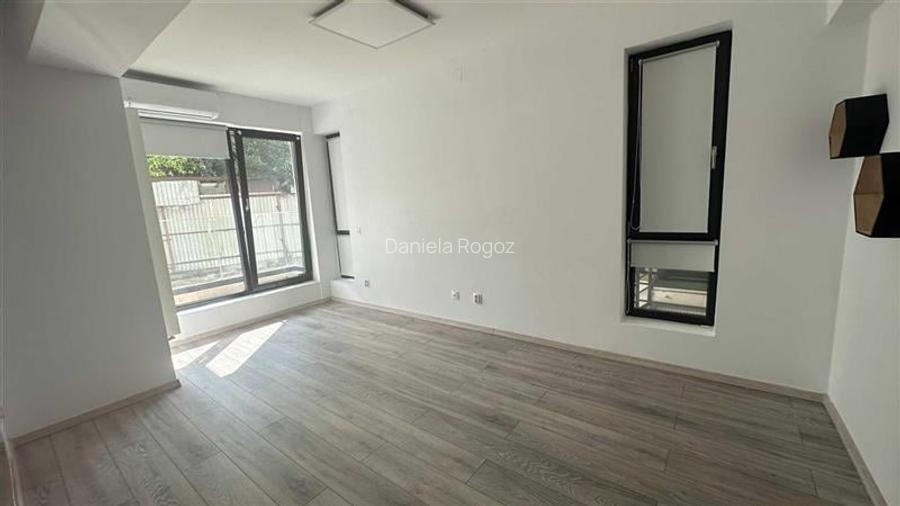 Apartament 3 camere Calea Calarasilor
