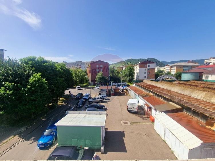 Spațiu generos in Piatra Neamt - perfect pentru afacerea ta - 21