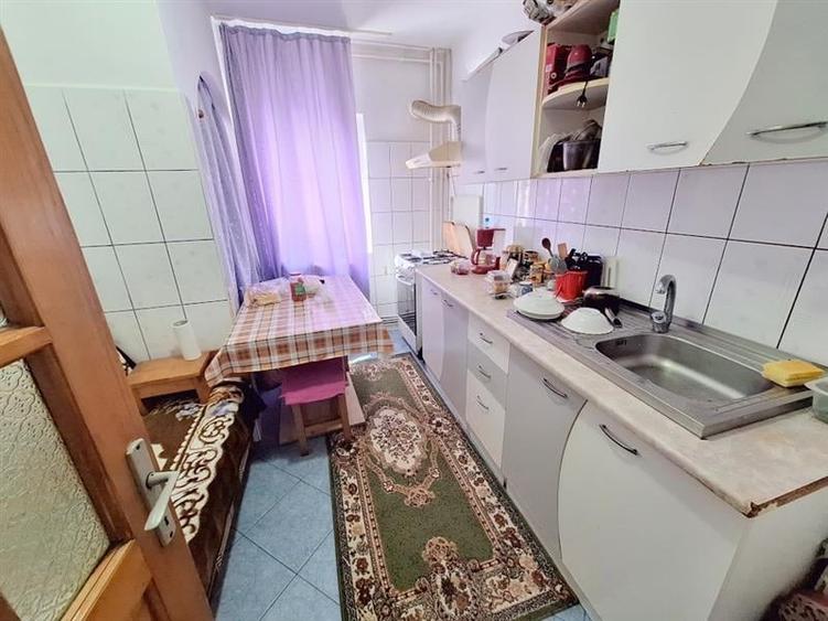 Apartament 2 camere semidecomandat , zona Ura - 5