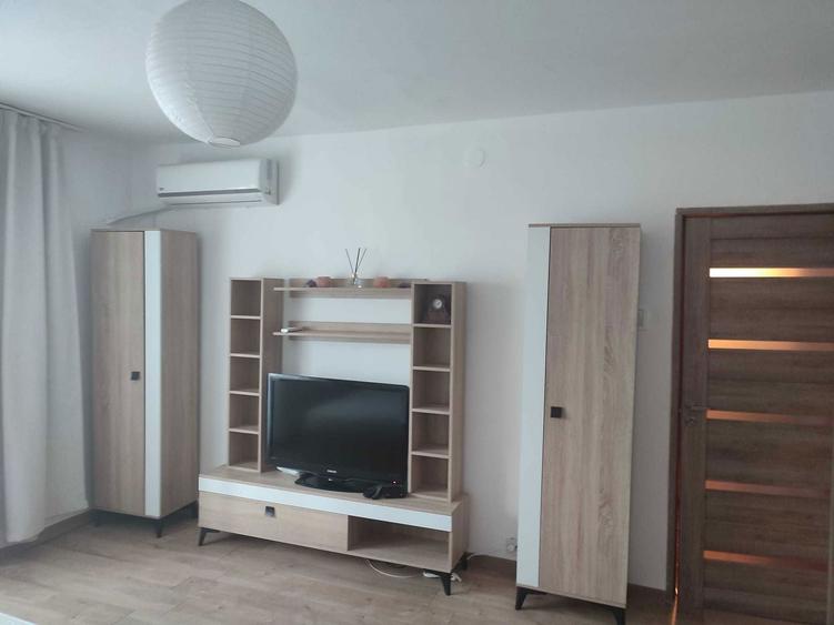 Inchiriez garsoniera spatioasa, utilata, langa Parcul Sebastian, 13 septembrie - 2