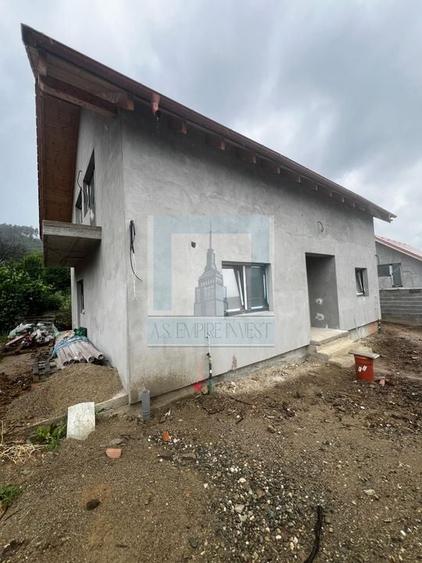Casa/Villa , 5 camere, singur in curte - oras Codlea/Brasov - 1
