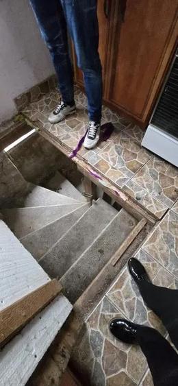 Casa/Vila 6 Camere | Zona Primariei | Targovi?te | P+1 | 218 mp | 320.000 - 12