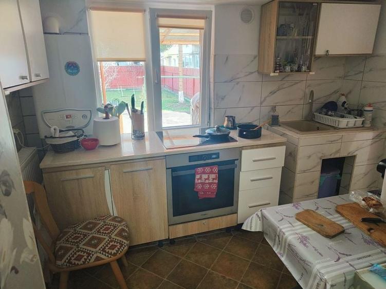 Casa singur in curte zona Astra - 7