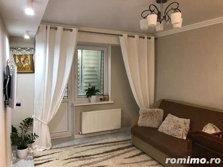 Garsoniera in zona Universitate - 3