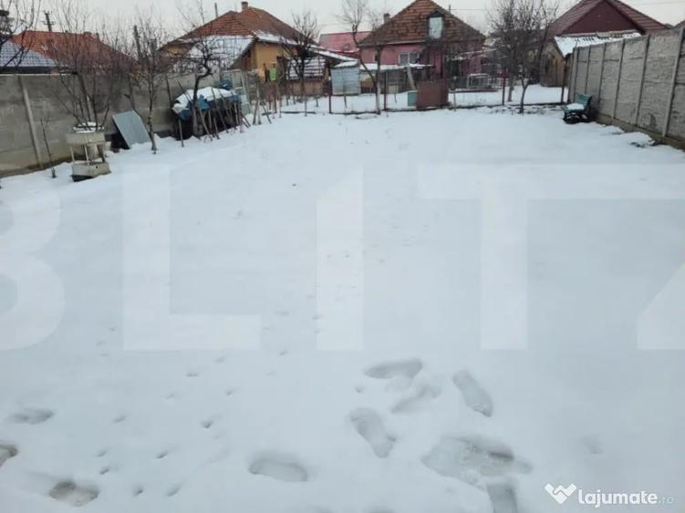 Casa de vanzare, 40 mp, teren 480mp, zona Plopi - 2