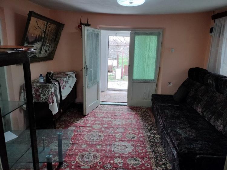 exclusivitate! Casa batraneasca trei camere, acoperis nou, Valu lui Traian! - 4