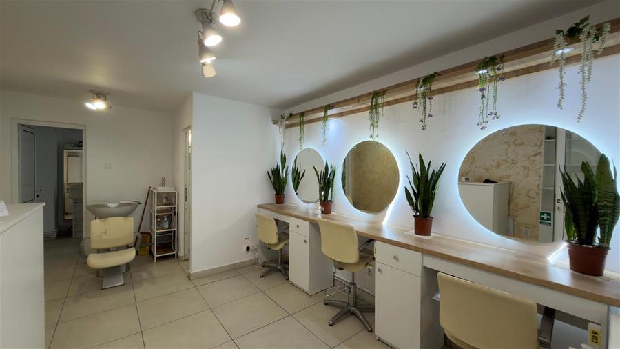 Spatiu comercial in Alexandru cel Bun mobilat si utilat pentru salon - 2