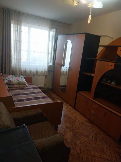 Inchiriez garsoniera - 4