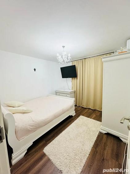 Vand apartament 2 camere Piata Centrala - 2