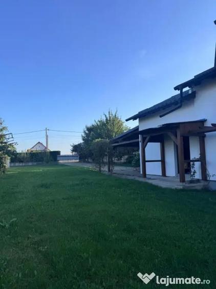 Casa individuala cu garaj si foisor, centru- Horodnic de Sus - 17