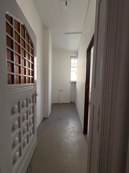 Piata Romana, imobil interbelic, parter, ideal BIROU - 8