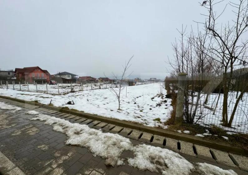 TEREN INTRAVILAN ZONA UNIREA AERODROM - 3