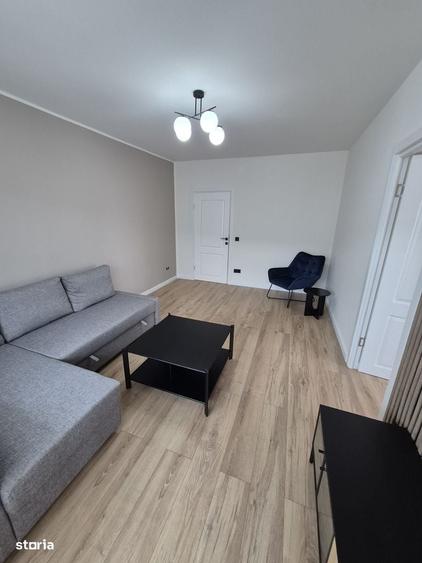 Apartament cu 2 camere decomandat în Precista