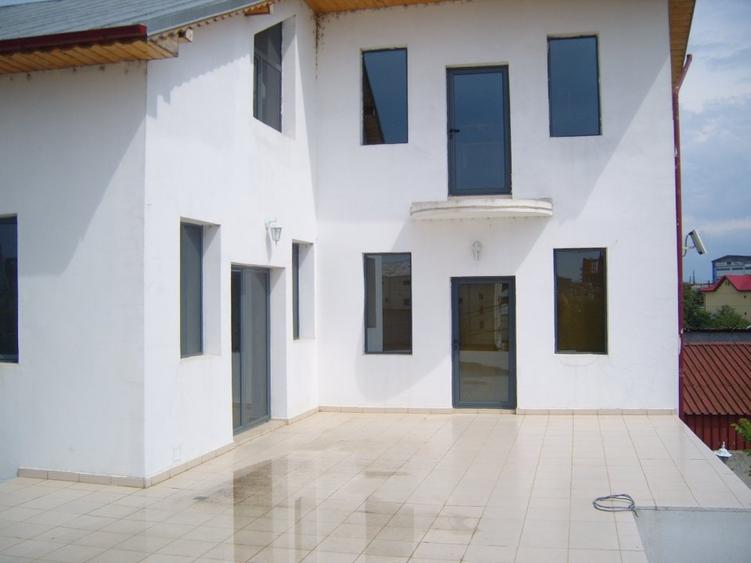 spatiu comercial(birouri,depozit,locuinta,garaj,2 curti) - 9