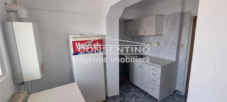 Se vinde gars. conf 1 , decomandata , liber , etj 3 , Centru -Cuza Voda , bloc 1985 - 10