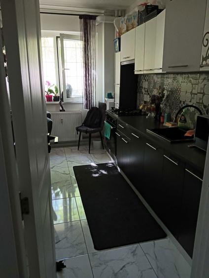 Apartament 3 camere decomandat - 2