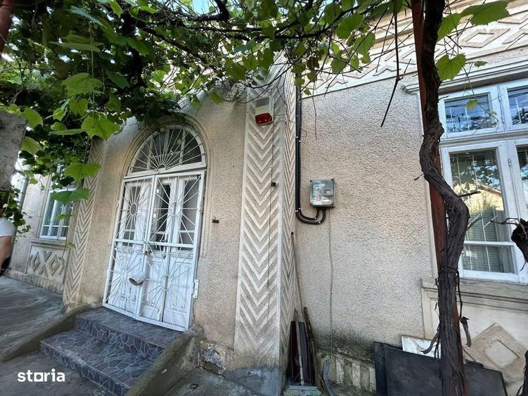 De vanzare casa cu 4 camere in Roman, suprafata Teren 450mp 79.000euro - 3